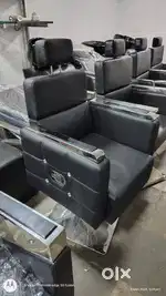 SALON CHAIR Stylish Beauty Parlour/Salon/Barber/Cutting/Makeup Chair