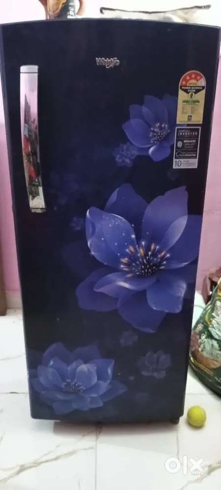 I'm selling my Whirlpool refrigerator storage 190L 2.5 yr old only
