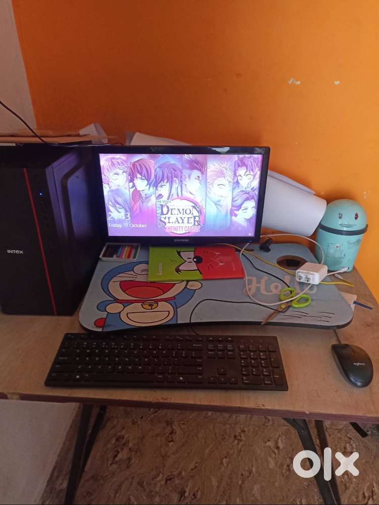 Pc- Intel i3 4 gen processor and 4gb DDR Ram witm free monitor