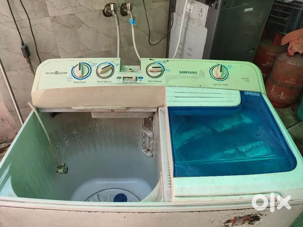 Semi automatic samsung washing machine