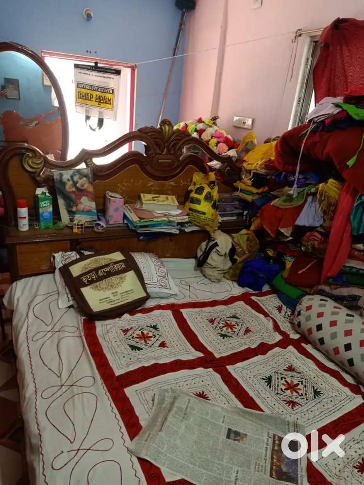 বক্স পালঙ্গ   ইংলিশ পালঙ্গ  dyning টেবিল  এন্ড অন্যান্য  ভেরি গুড