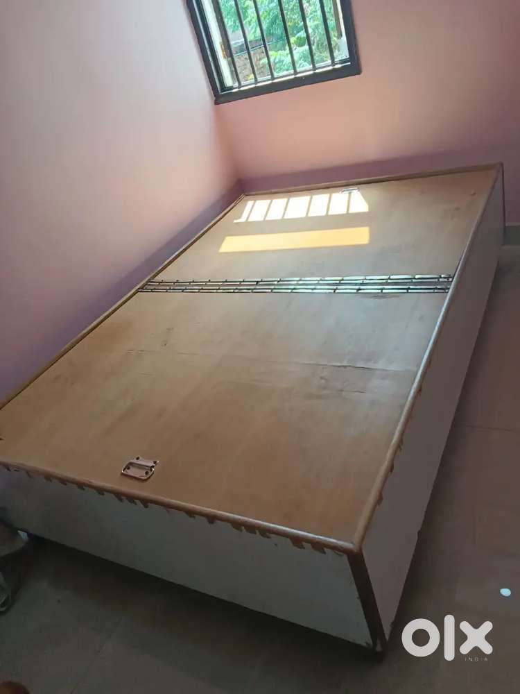Single bed and  5 seater sofa