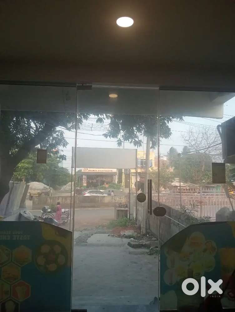 Rent shop  ,glass door,chair 32,table 8,2 ac,4fan