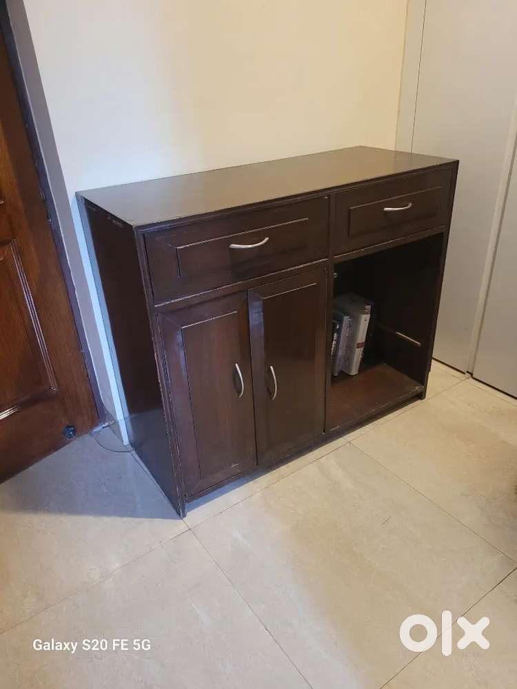 Side Board
