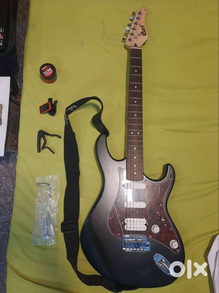 Electric Guitar (black) for sale: Cort G110 (6 string)