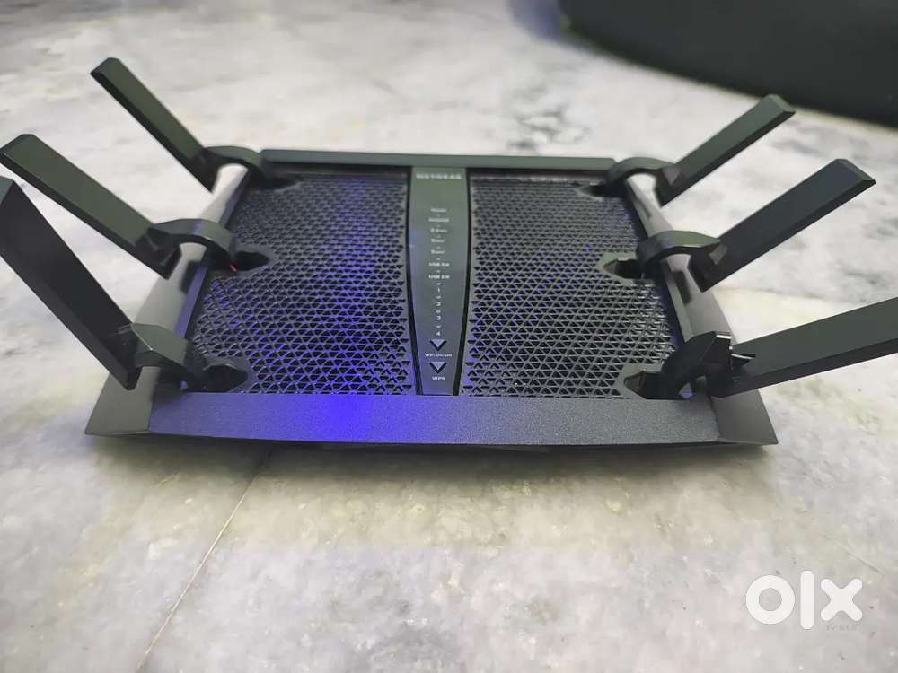Netgear R8000 Nighthawk X6 AC3200 Tri-Band WiFi Router