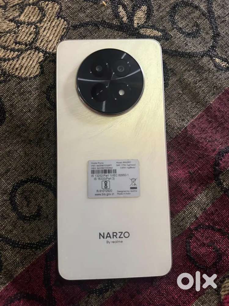 Najaro 65 5G RAM 6/128 HAI NON scratch hai