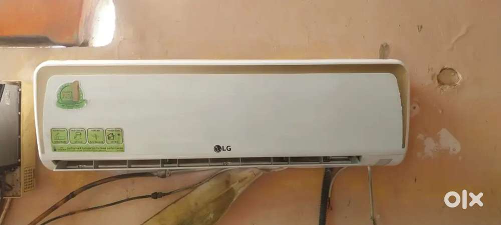 Lg split ac 1 ton 5 star full ok child colling