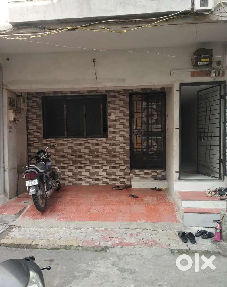 નાના ફેમિલીને મકાન ભાડે આપવાનું છે