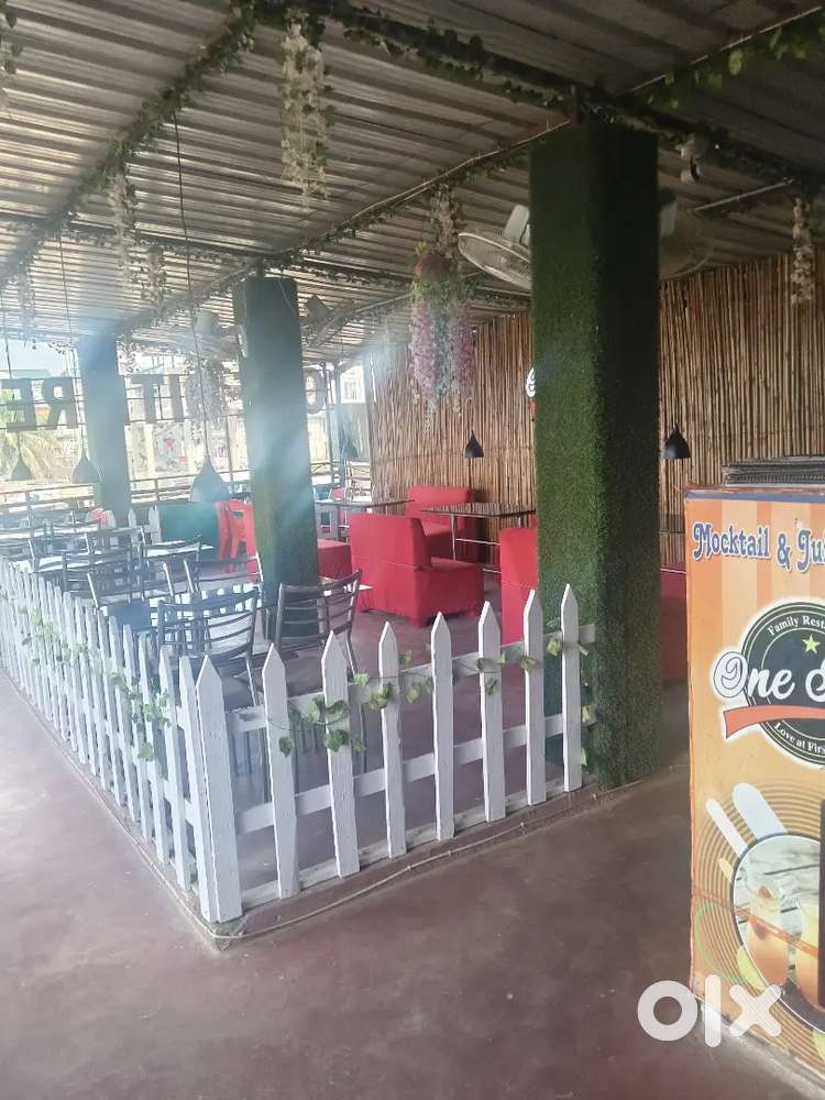 Waiter and utility clener