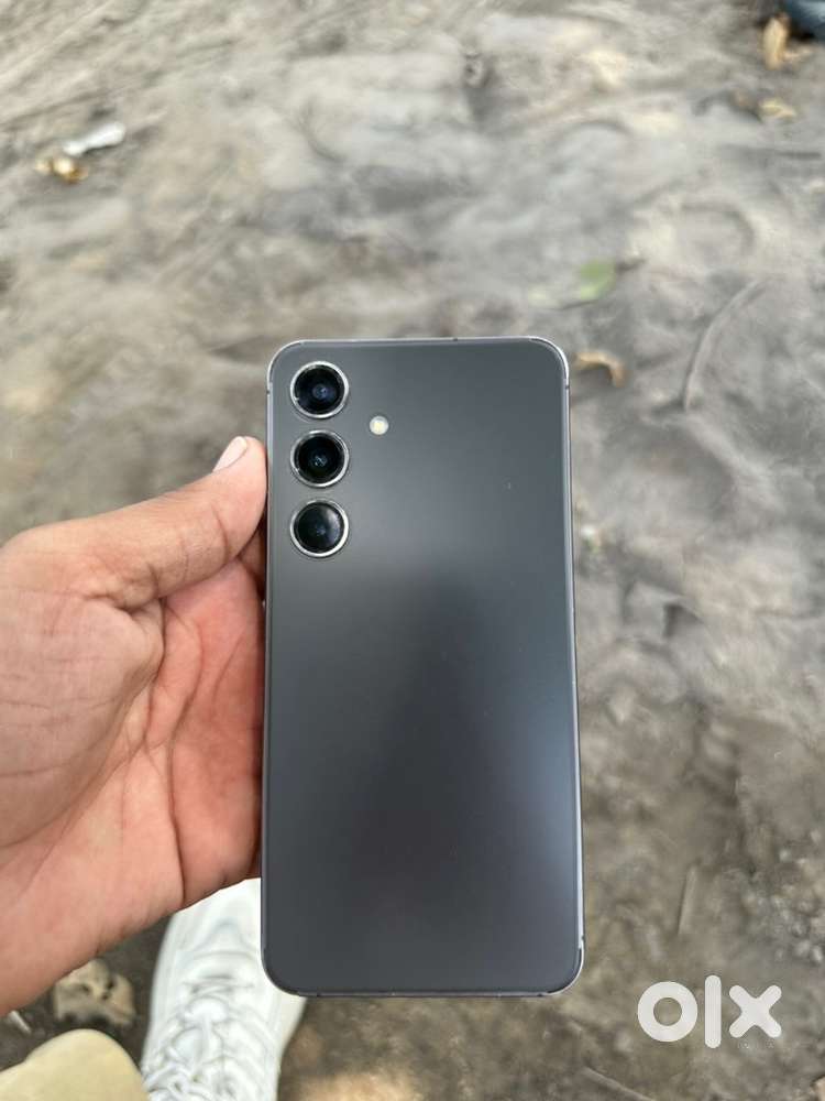 Samsung s24 bill bhi hai box bhi hai