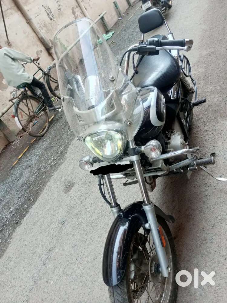 Bajaj avenger cruiser 220