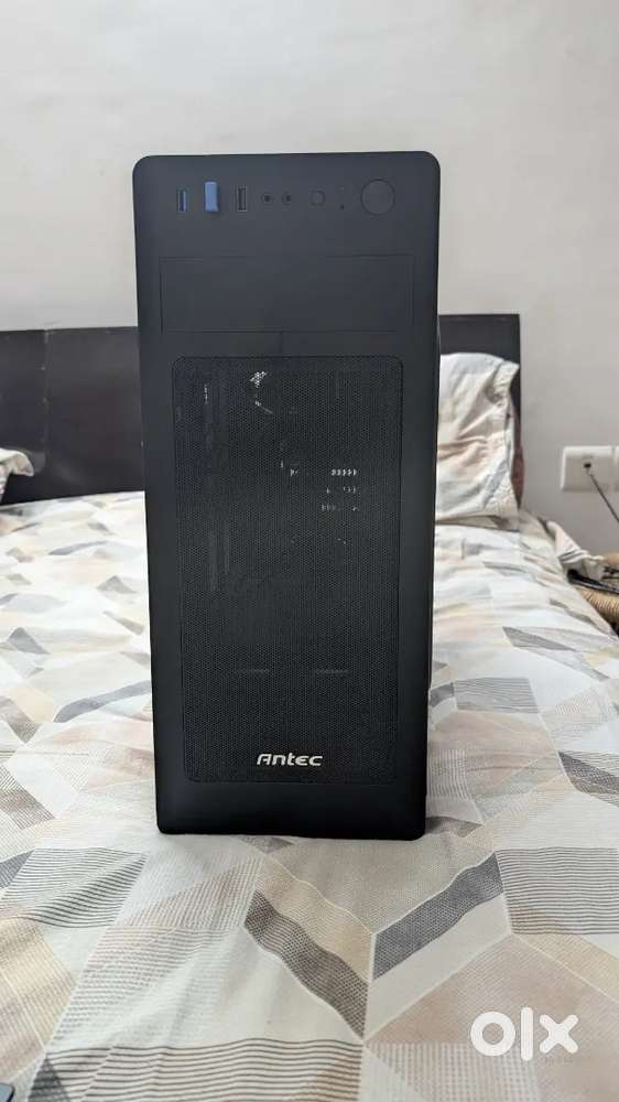 Pre-assembled Computer Ryzen 7 32GB RAM 2 GB Graphics Card