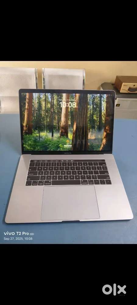 *MacBook Pro A1990* Touch Bar*
Core i7 Processor 
16 GB Ram 
512 GB*