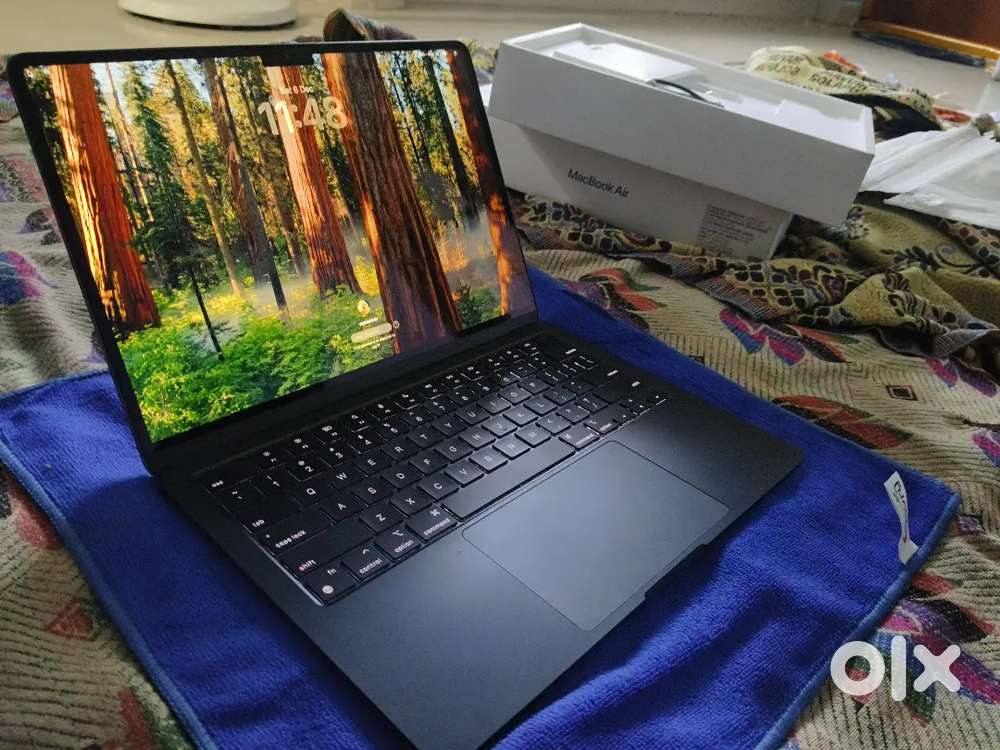 Apple MacBook M2 Air Urgent Sale – Like New