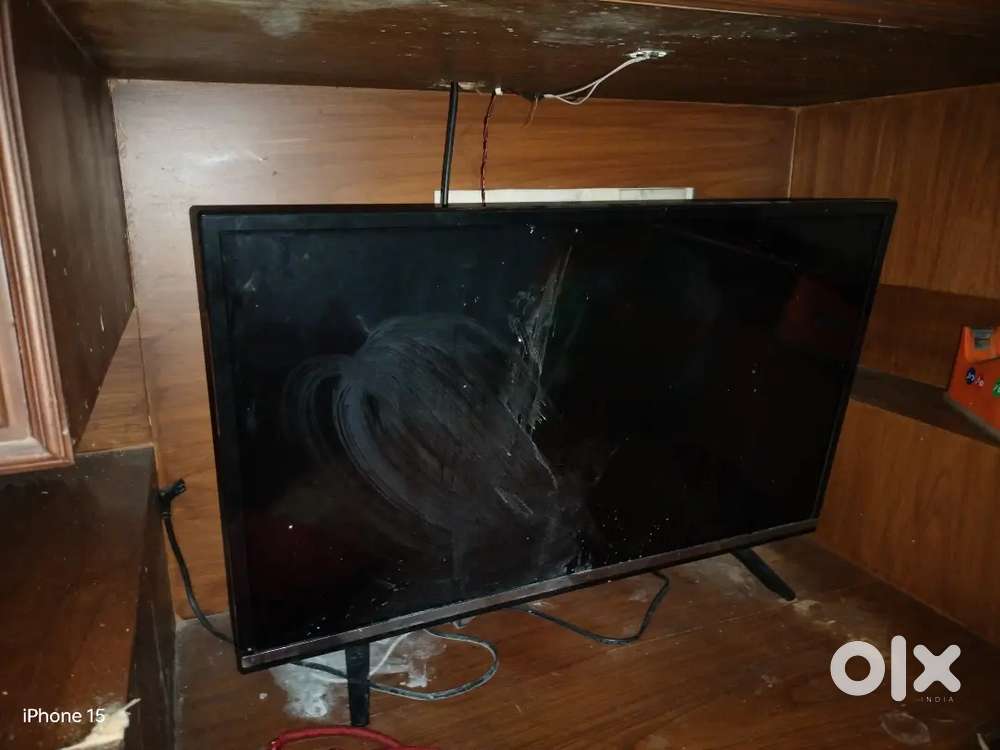 I am selling 2 tv which both display are gone