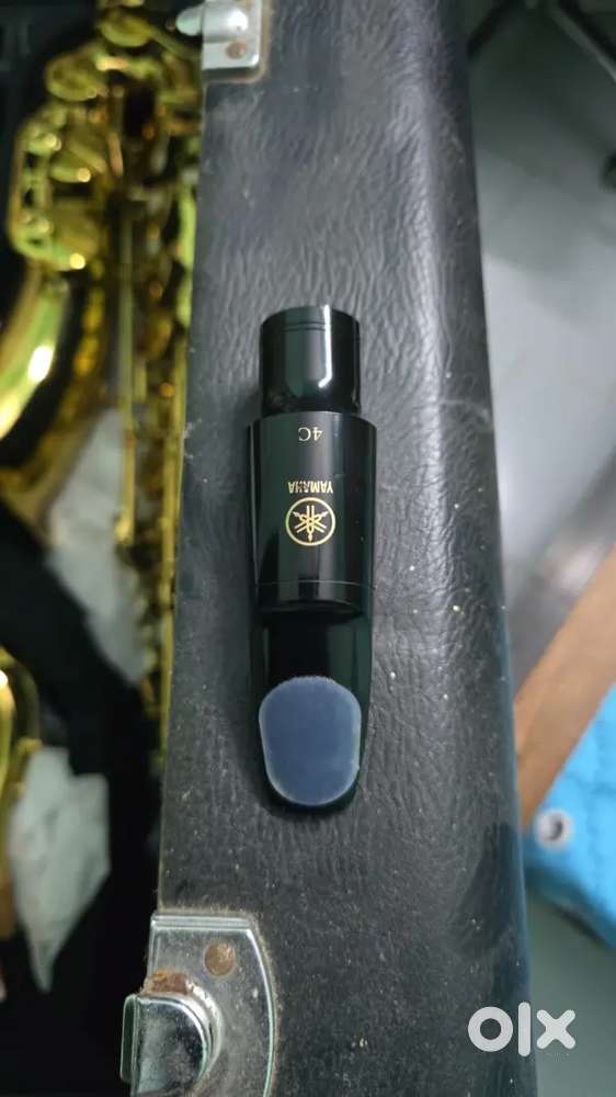 Tenor sax mouth pices.. yamaha and metal mouth pices and key flute
