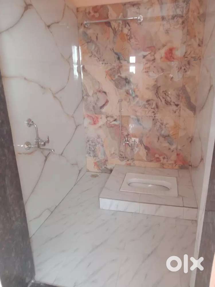 800 square feet area hai  office ke liye dena hai