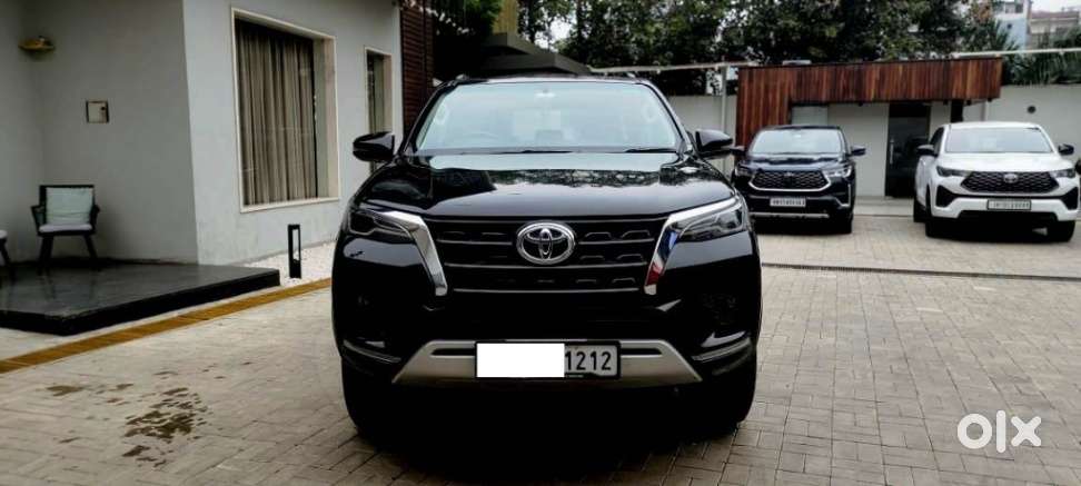 Toyota Fortuner 4X2 AT 2.8 Diesel, 2024, Diesel