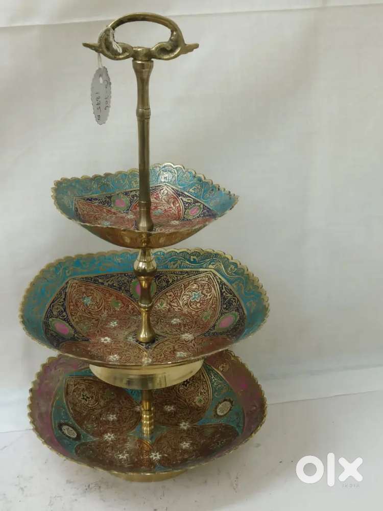 Antique pure brass solid heavy three tires platter 40/22 cm.