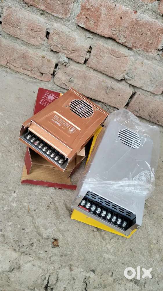 12 volt 60  +12 volt 40 2 peice ampere power supply