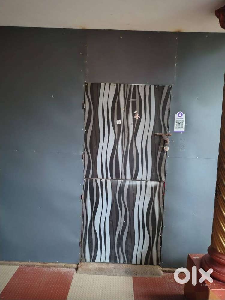 Metallic Shop Setup for Sale – Ideal for Grocery or Stationery Busines