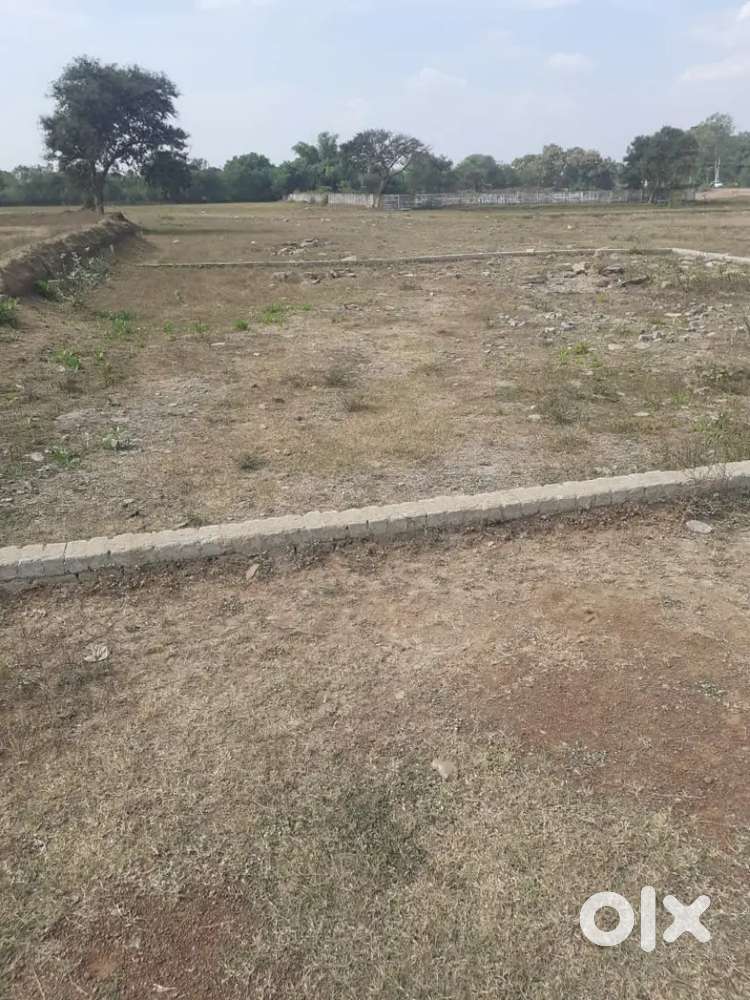 प्लॉट अर्जेन्ट बेचना है।