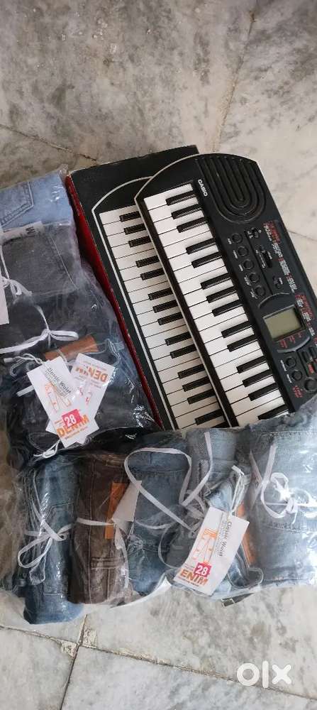 10  jeans size 28 with one piano brand new