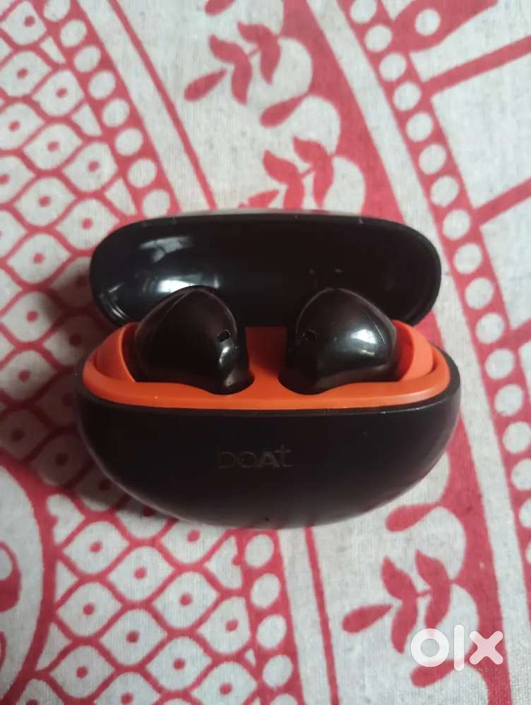 BOAT earphone 3 day old