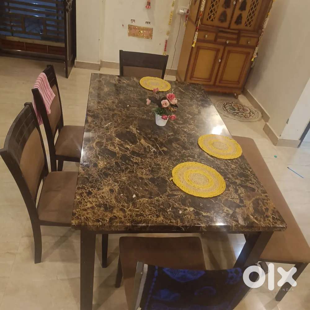 Dining Table and Chair Set