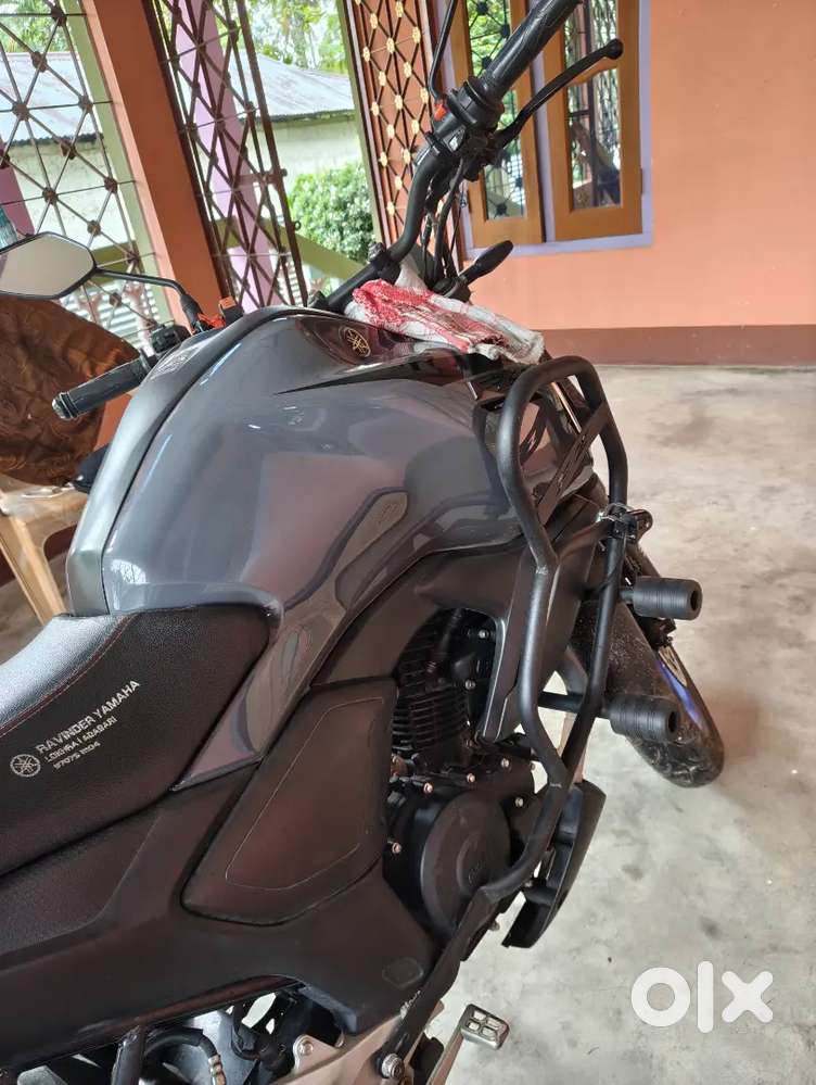 Good condition fz s v4 new edition