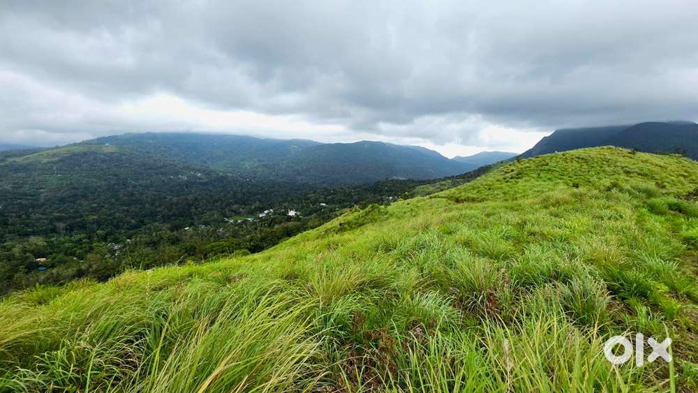 65 CENT LAND WITH FANTASTIC VIEW ON KANNUR  RD SUITABLE FOR TOURISM