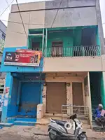 Wholesale shop in prime business area in 1 town