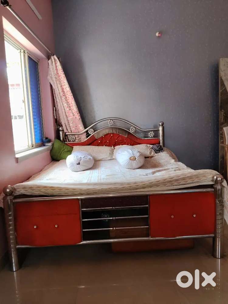 Steel double size bed with chobra gadi