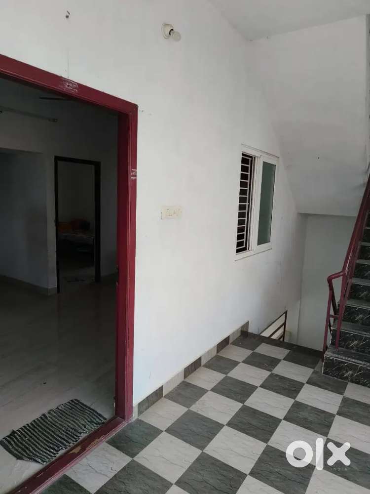 House for Rent with broker commission