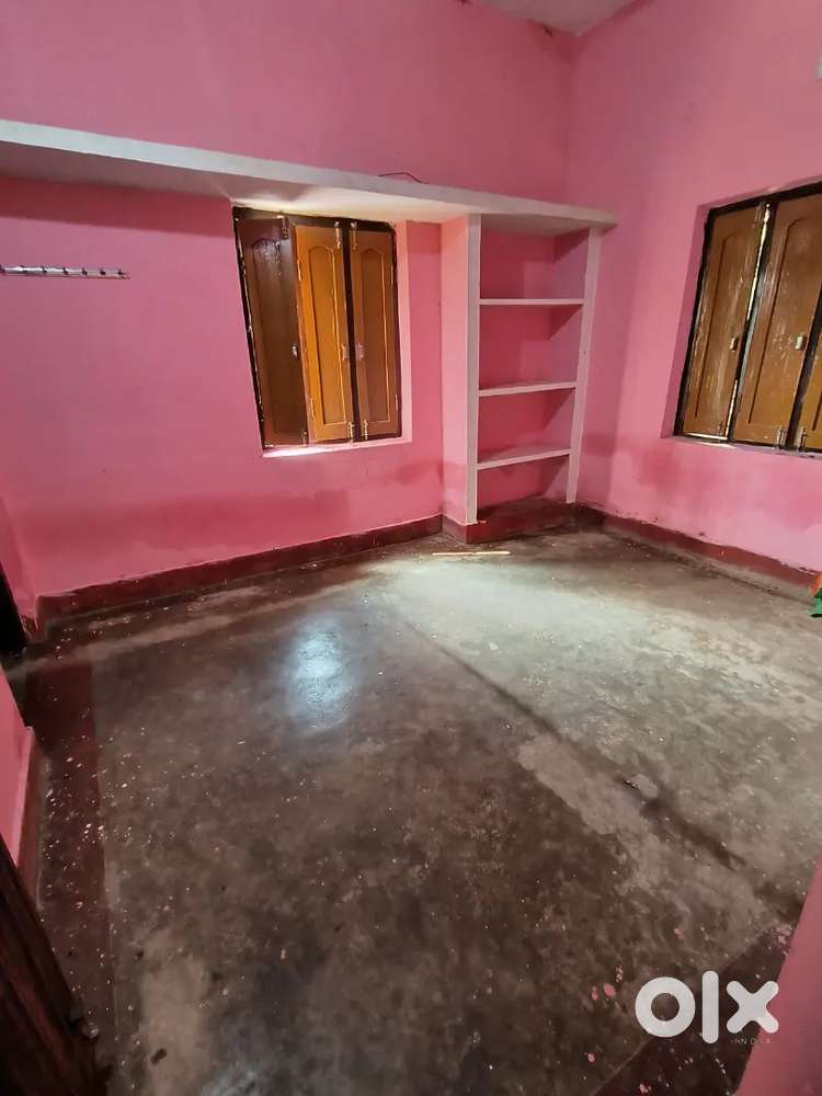 TOLET 1BHK GROUND FLOOR