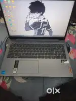 Selling a genuine 1 year used Lenovo laptop