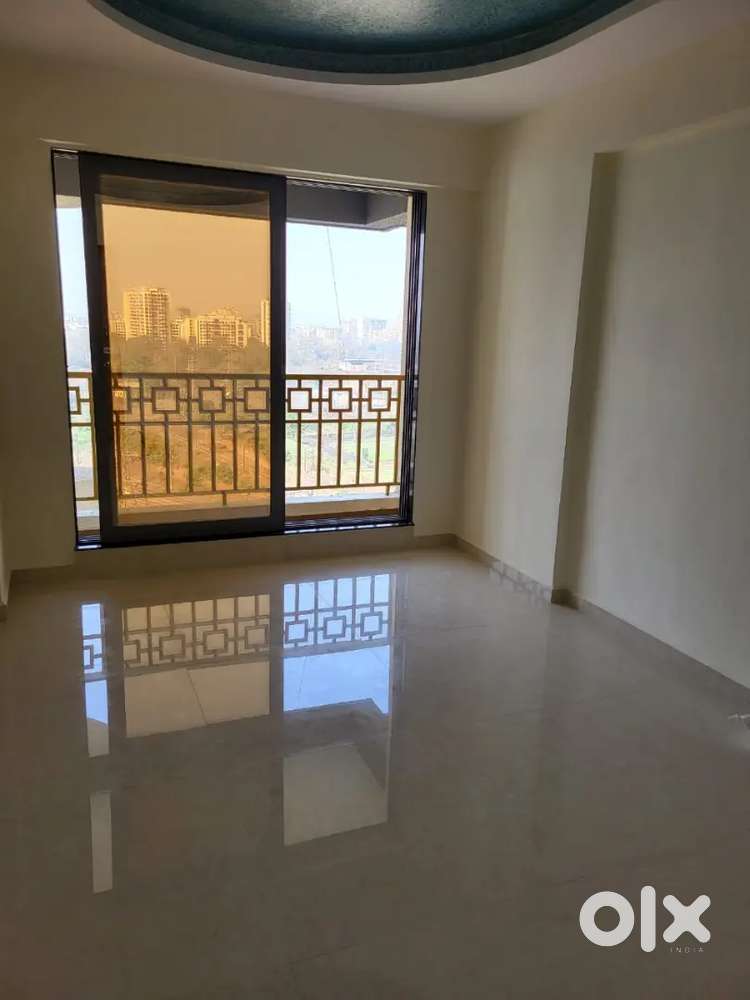 2bhk Thakurli near station 80 Lakh.