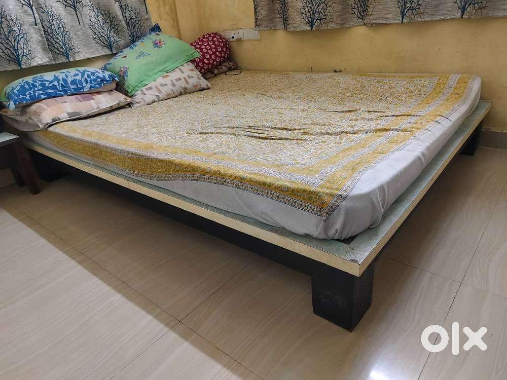 Wooden bed without box latest trend Queen size bed
