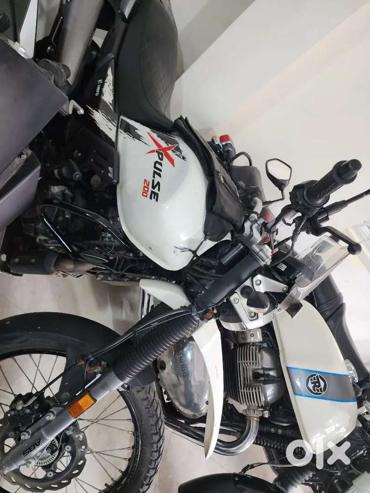 Xpluse 200