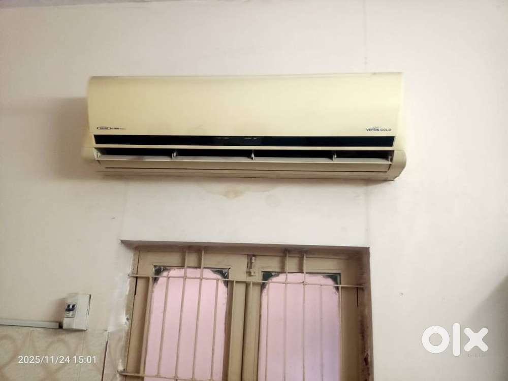 Voltas 1.5 Ton AC – Good Condition  No Issues  Best Price