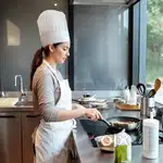 ലേഡീഡ് ഹോസ്റ്റലിലേക്ക് പാചകക്കാരി അവശ്യമുണ്ട്