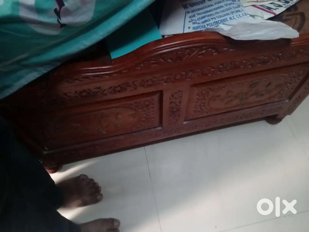 Deevan cot  2 number