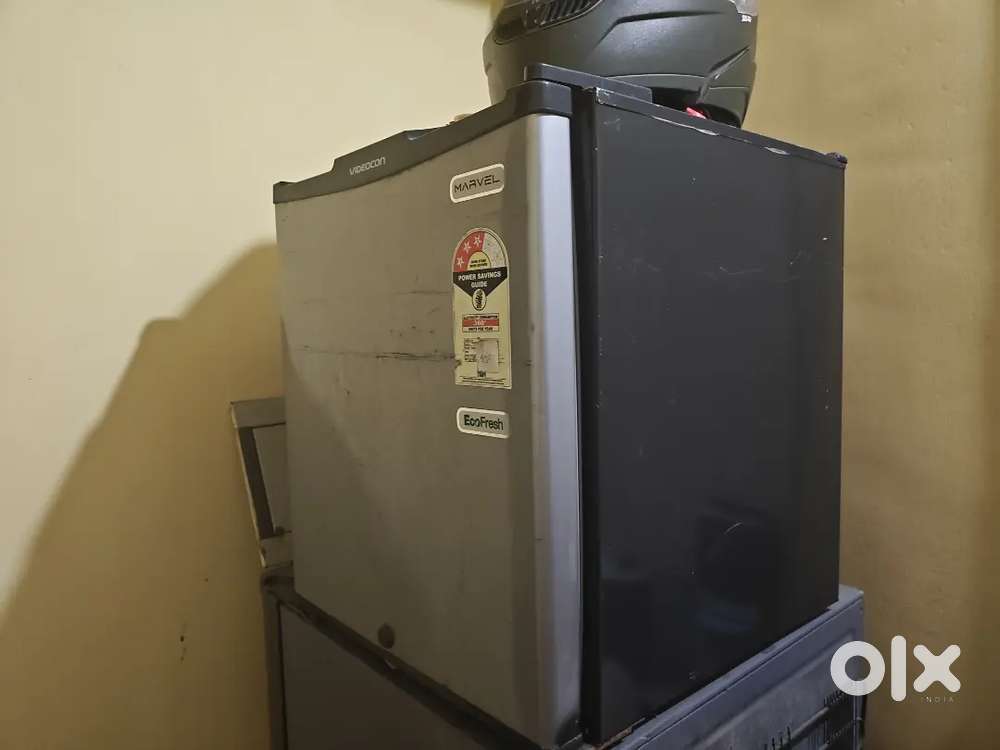 Mini fridge