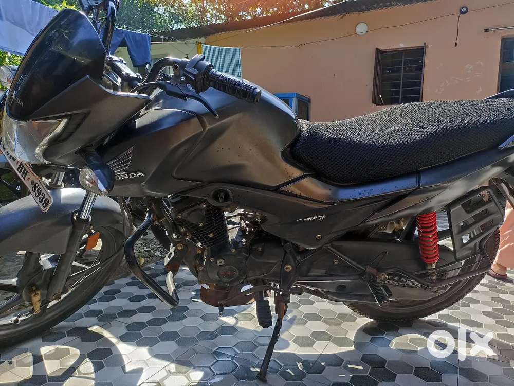 Good condition , bike engine is good sound, koi kaam nhi hai bike me