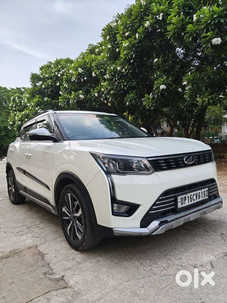 Mahindra XUV300 W8 Option, 2021, Petrol