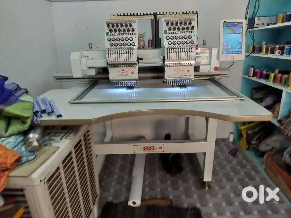 Computer embroidery machine