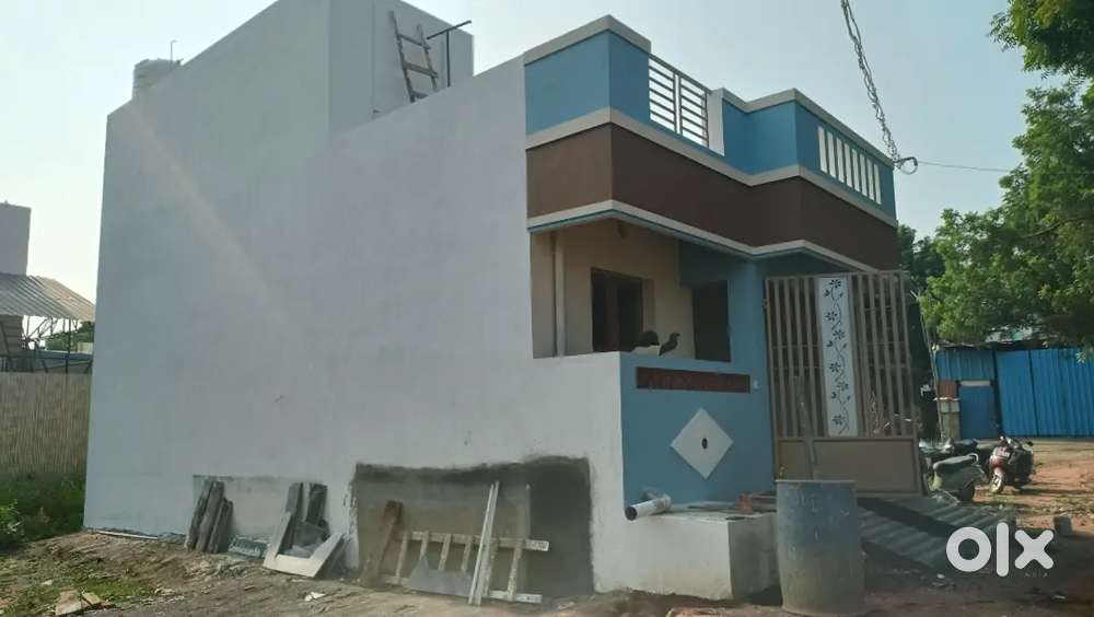 New individual house sale at pattanur opp to sankamithra Hall