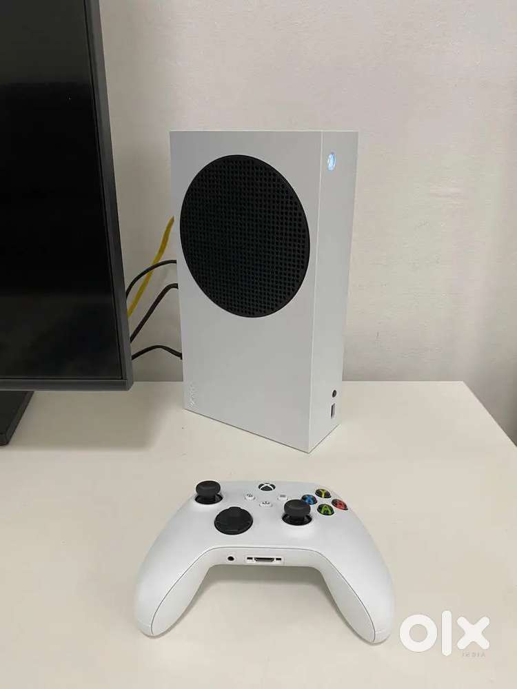 Xbox series s 512 gb less than play station 5 or ps5