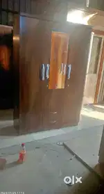 brand new 3 door wadrobe